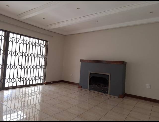 3 BEDROOM HOUSE FOR SALE IN ROOSEVELT PARK